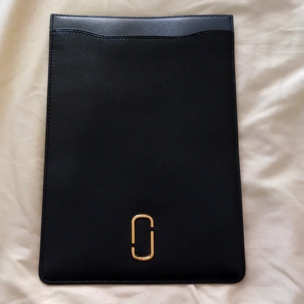 Marc Jacobs tablet or iPad Sleeve/Case
